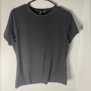 H&M tee